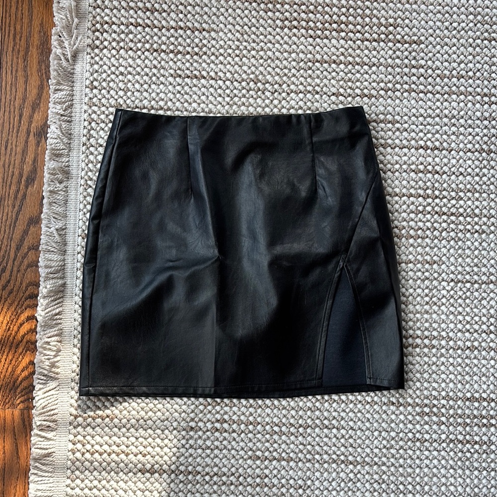 Lulu's Black Mini Skirt